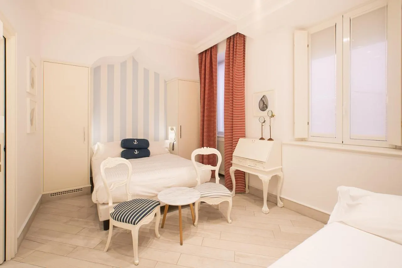 Hotel Marina Charming Rooms Finale Ligure