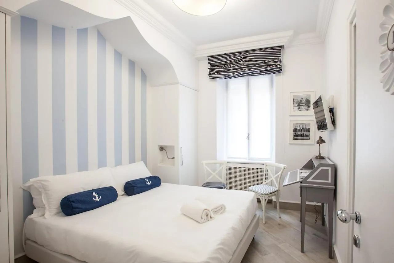 Hotel Marina Charming Rooms Finale Ligure 4*,