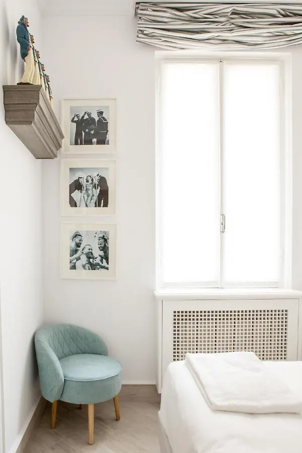 Hotel Marina Charming Rooms Finale Ligure 4*,