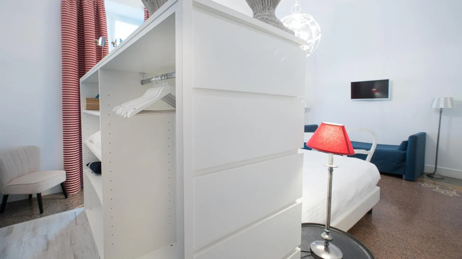 Hotel Marina Charming Rooms Finale Ligure 4*,