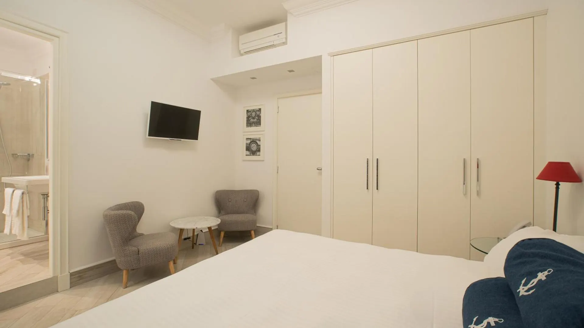 Hotel Marina Charming Rooms location